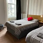 Alderlea House