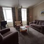 Kings Arms Holiday Apartments