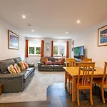 Premium 2 Bed Apt 1St Floor Sleeps 4 Adults In Oban Town