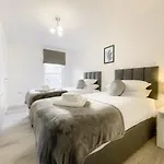 Pier View Apartment
