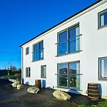 Red Watch Apartment