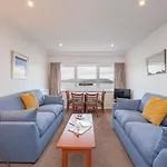 Esplanade Court Holiday Apartments