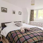 12 Kenmore Cottages