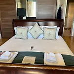 Ardmor Guest House