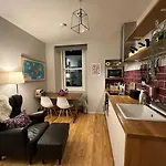 Small Cosy Studio Flat Near The Sea, Central Oban