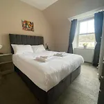 Carronvale. 3 Bedroom Oban Apartment.