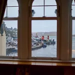 Panoramic Sea Views - Stunning 3Bd Apt & Balcony