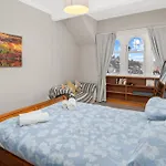 Panoramic Sea Views - Stunning 3Bd Apt & Balcony