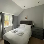 Carronvale. 3 Bedroom Oban Apartment.