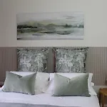 Island View - Spacious Two Bedroom Oban Apartment With Sea Views