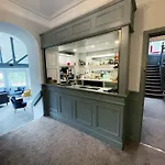 King\'S Knoll Hotel