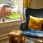 Charming 2Bd House - Parking & Garden In Oban