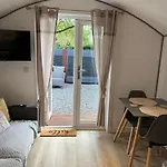 Pod At Lonan Drive