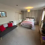 Elderslie Guest House
