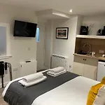 Lower Greenbank Guest Suite