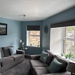 16 Macgregor Court, Oban