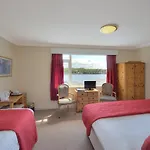 Lochnell Arms Hotel