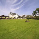 Lochnell Arms Hotel