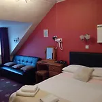 Palace Hotel - Small Hotel
