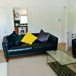 Flat In Oban Town Centre