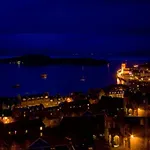 Panoramic Harbour View Apartment