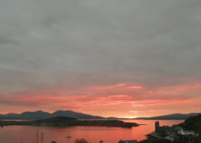 Central Oban Studio With Stunning View