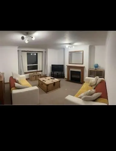 2 Bedroom Flat , Ulva Road, Oban.
