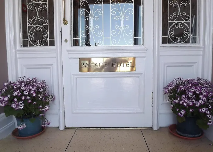 Palace Hotel - Small Hotel