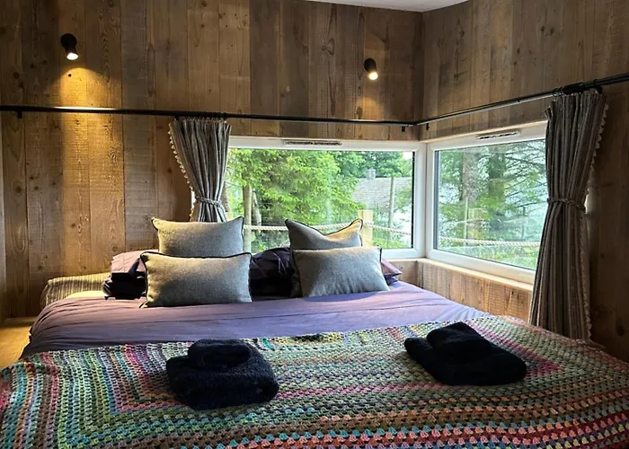 Otter Burn Cabin