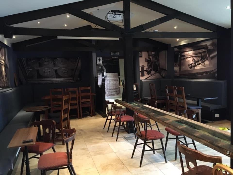 The Whisky Vaults 3*