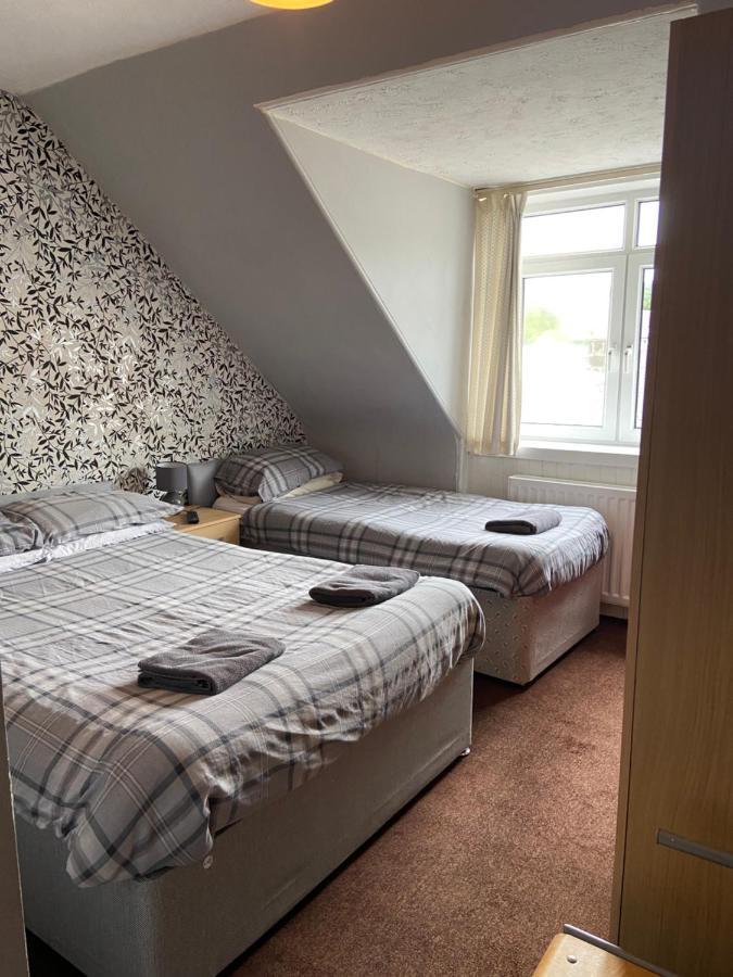 Alderlea House *