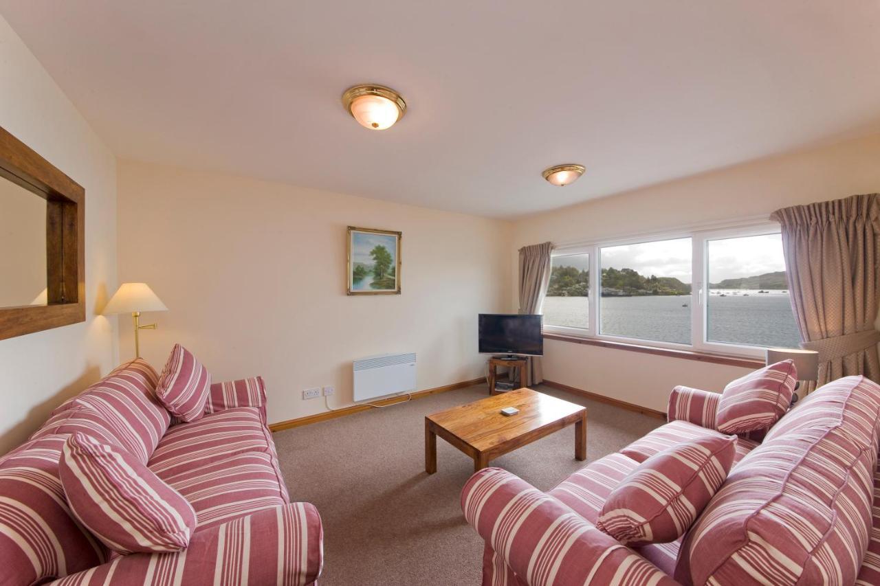 Esplanade Court Apartment *