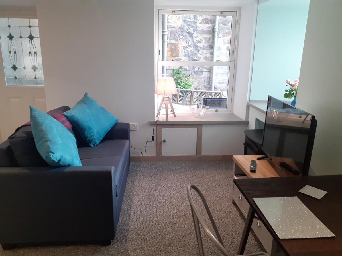 The Coorie Inviting 1-bed In Apartment *