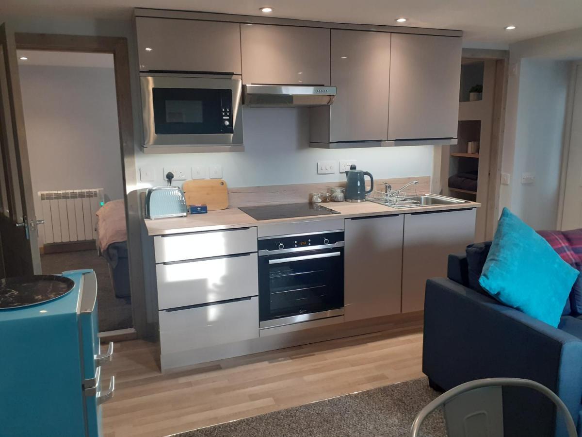 The Coorie Inviting 1-bed In Apartment