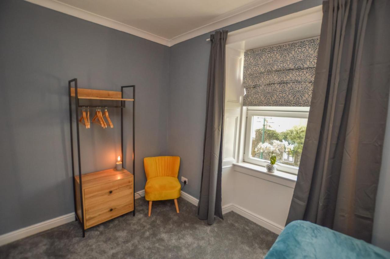 Apartment The Gallery - Town Centre Apartment, Walkable To Ferry Terminal Oban