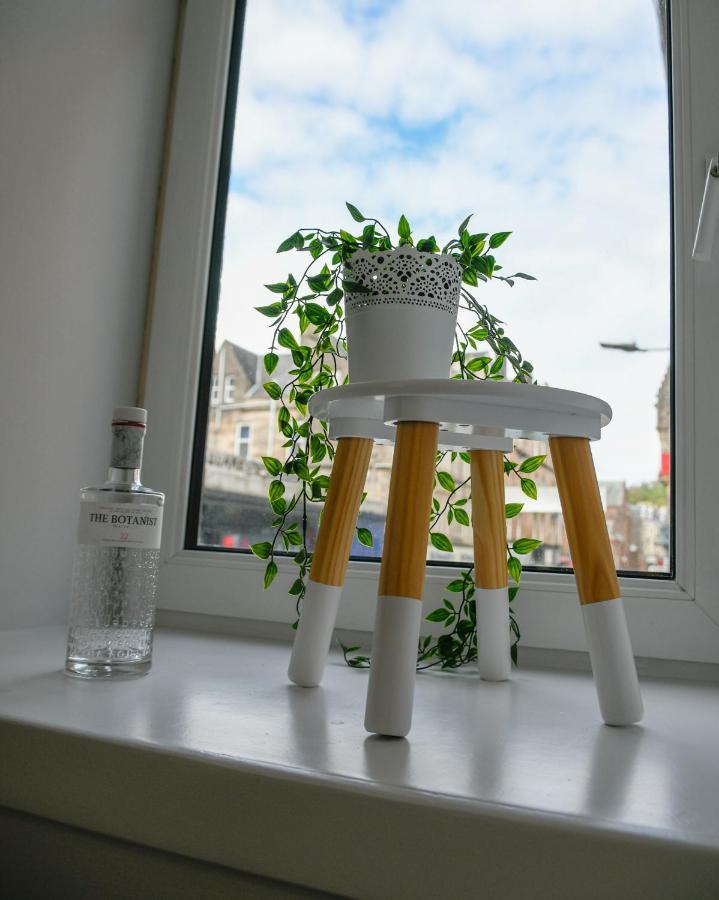 Mccaig's Way Apartment