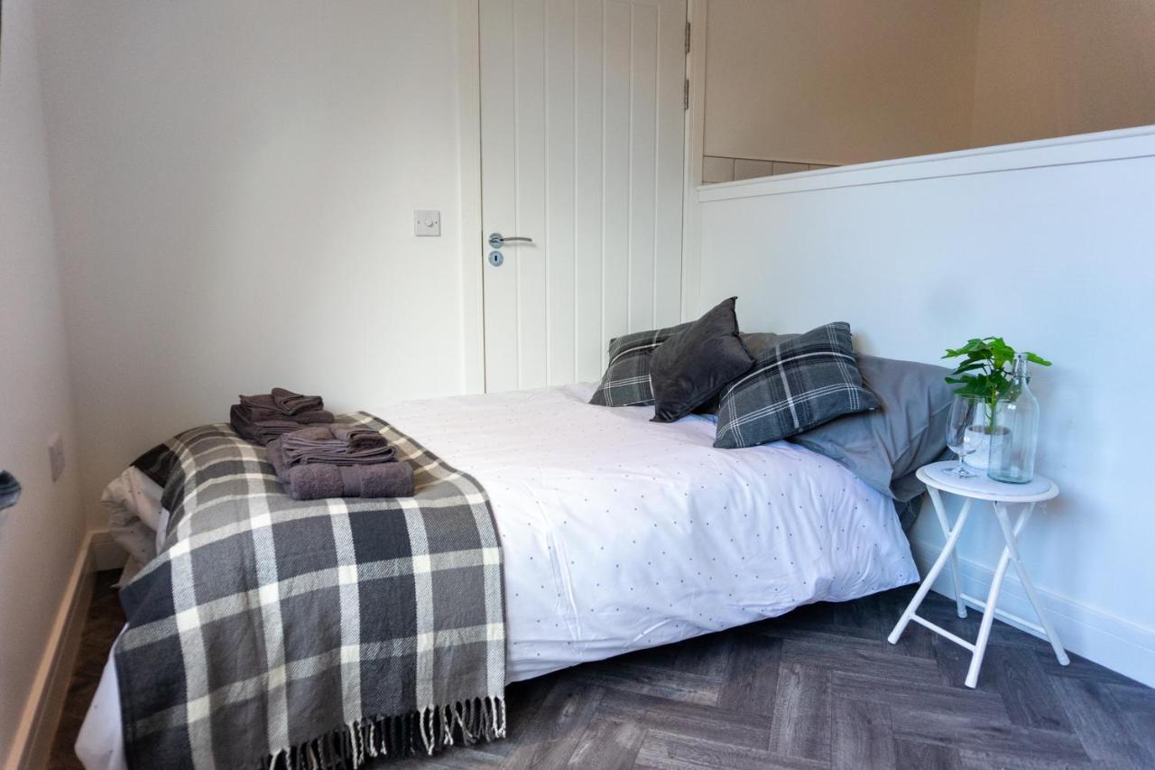 Stunning One Bedroom Apartment