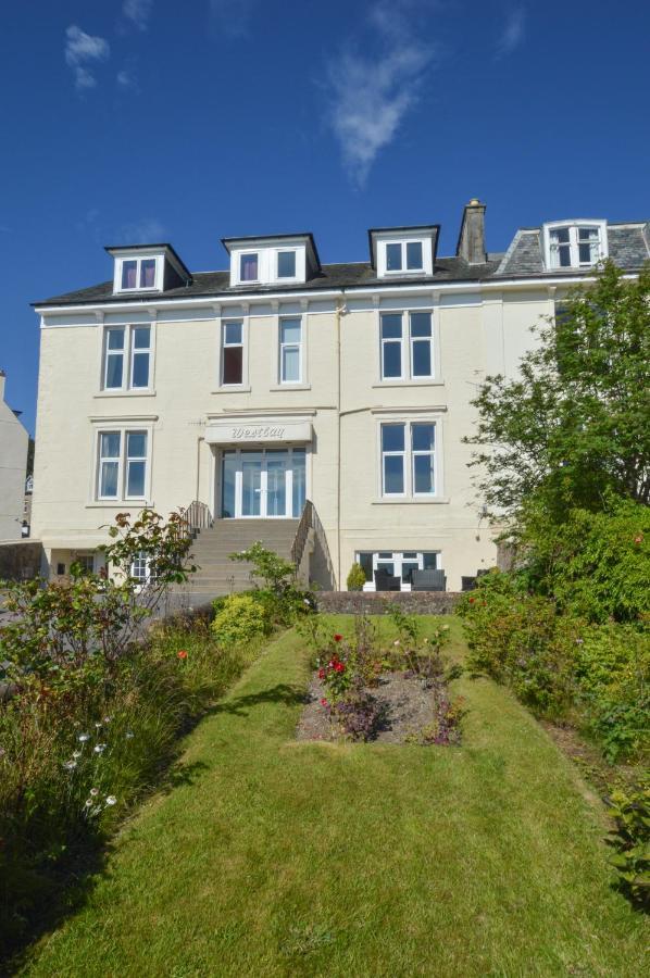 Apartment No 8 Westbay *