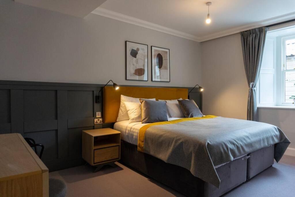 Apartment Argyle Square