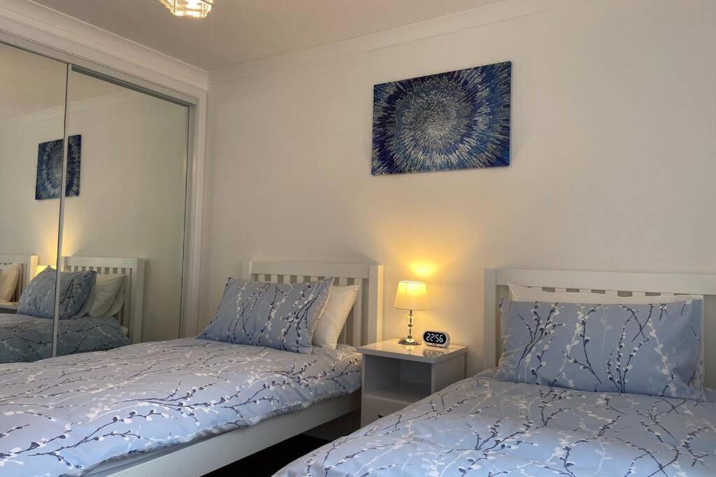 Roshinish Flat - Modern, Bright 2 Bedroom Flat