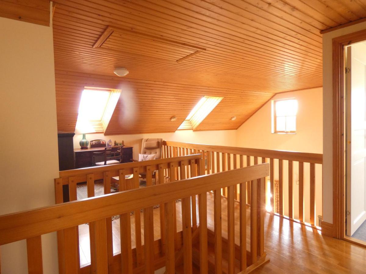 Kintaline-spacious Private Well Equipped On Small Farm, Close To Beach, Woods *