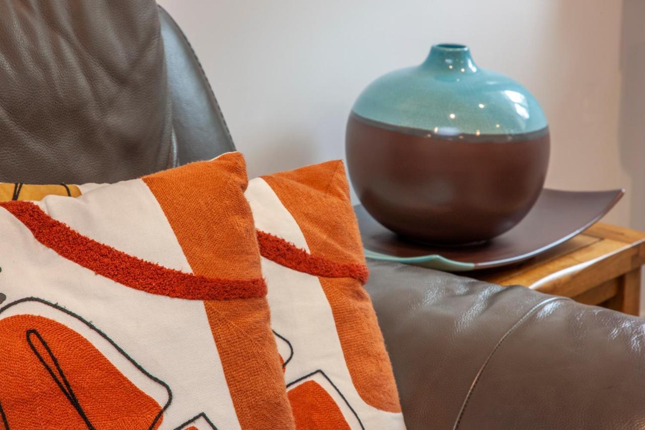 Premium 2 Bed 1st Floor Sleeps 4 Adults In Town * Oban