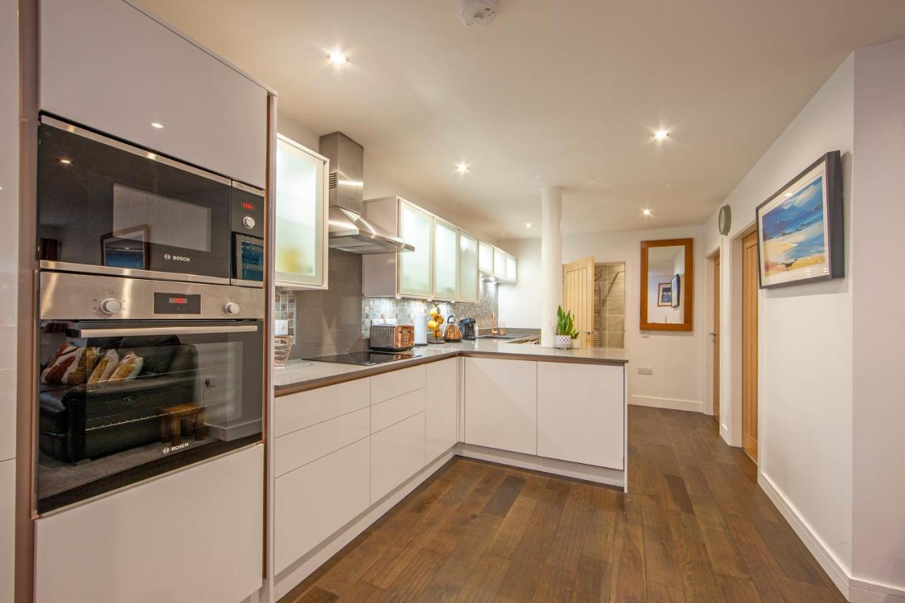 Apartment Premium 2 Bed 1st Floor Sleeps 4 Adults In Town *