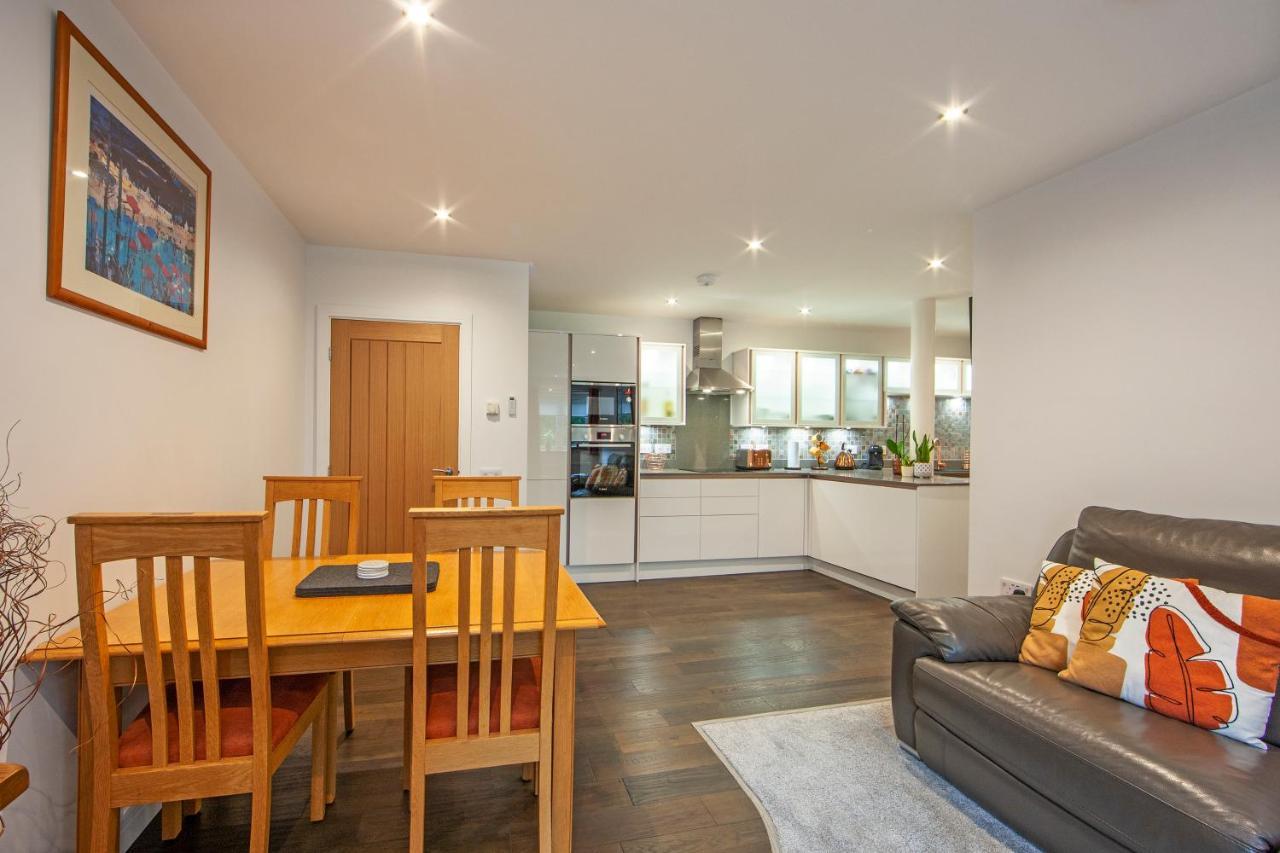 Premium 2 Bed 1st Floor Sleeps 4 Adults In Town Oban
