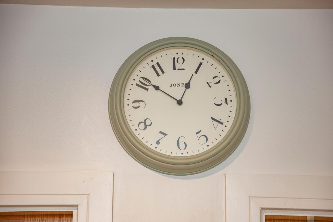 Premium 2 Bed 1st Floor Sleeps 4 Adults In Town *