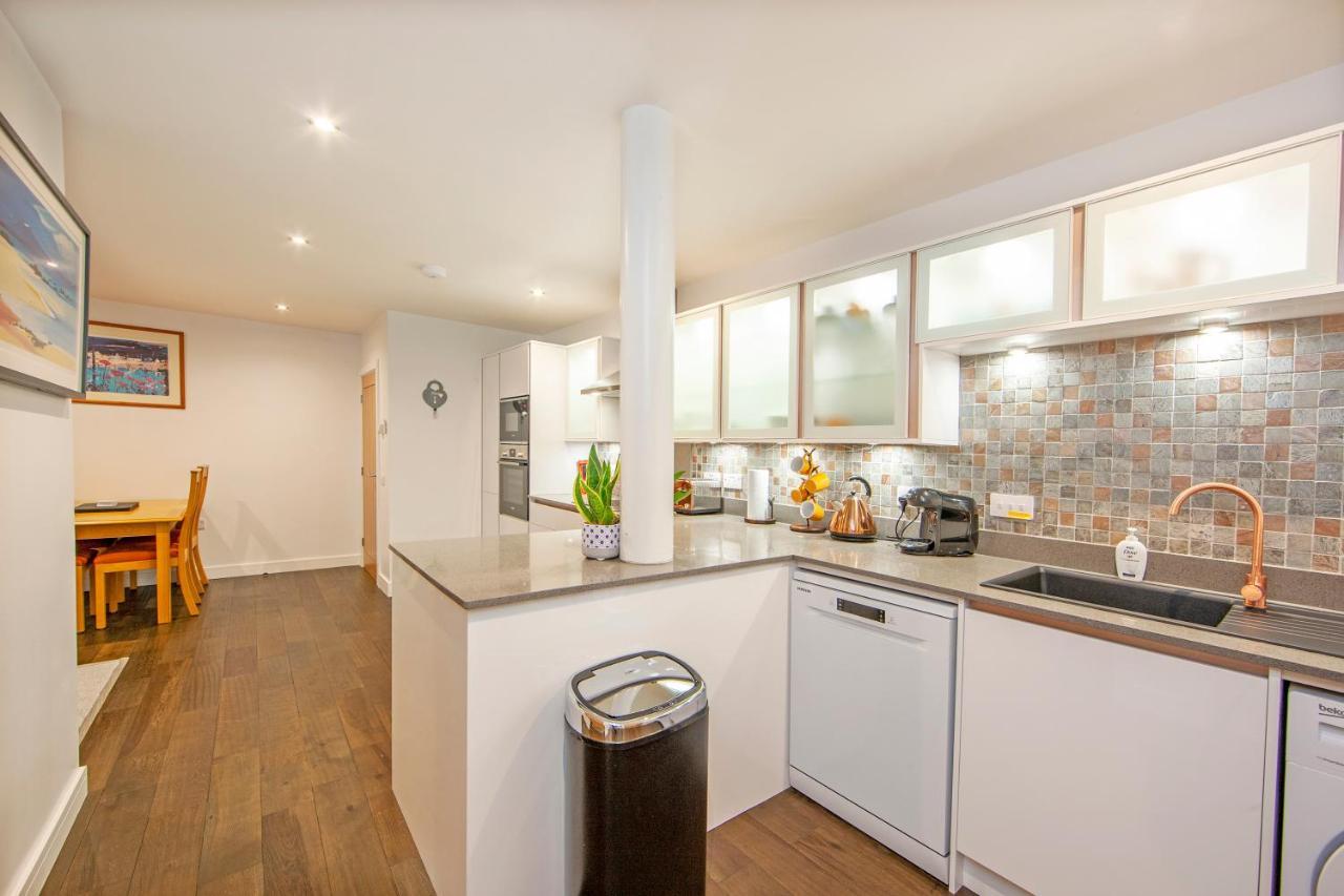 Premium 2 Bed 1st Floor Sleeps 4 Adults In Town * Oban