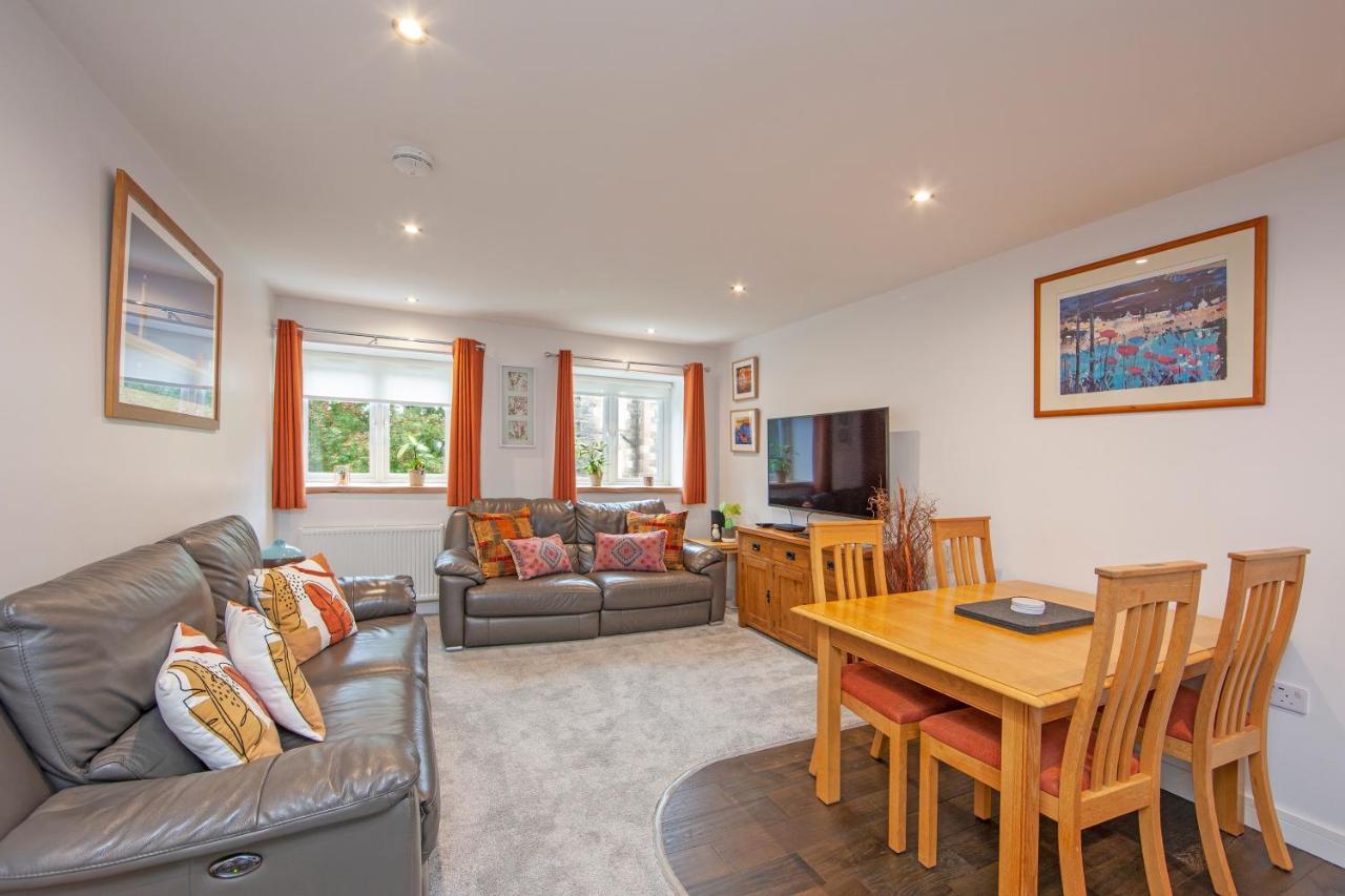 Premium 2 Bed 1st Floor Sleeps 4 Adults In Town Apartment *