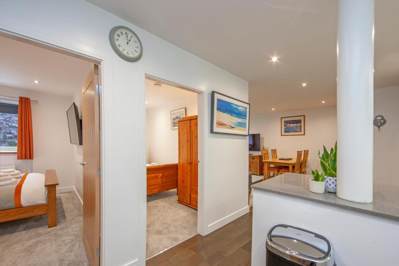 Premium 2 Bed 1st Floor Sleeps 4 Adults In Town Apartment *