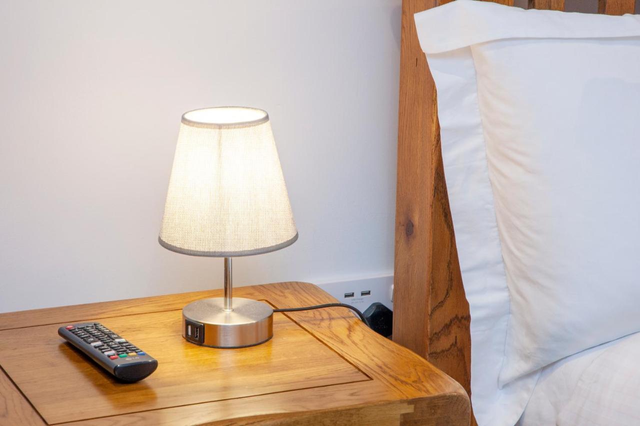 Premium 2 Bed 1st Floor Sleeps 4 Adults In Town *