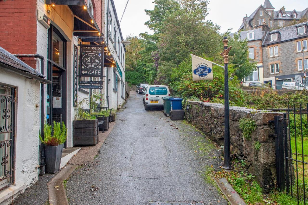 Premium 2 Bed 1st Floor Sleeps 4 Adults In Town Apartment Oban